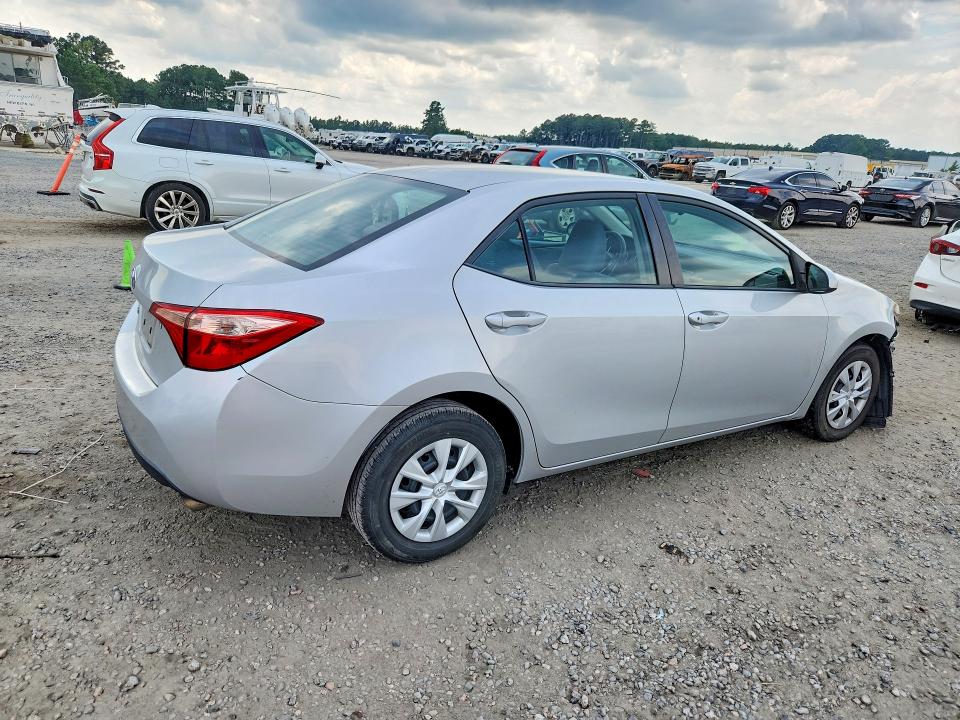Photo 3 from auction – 2017 TOYOTA COROLLA with VIN 2T1BURHE0HC926790