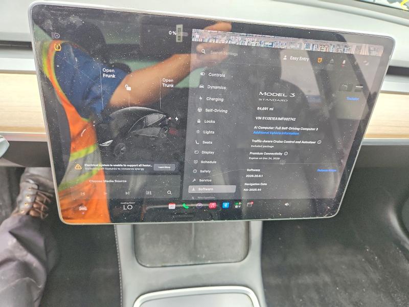 Снимка 9 от търг – 2021 TESLA MODEL 3 с VIN 5YJ3E1EA1MF002742