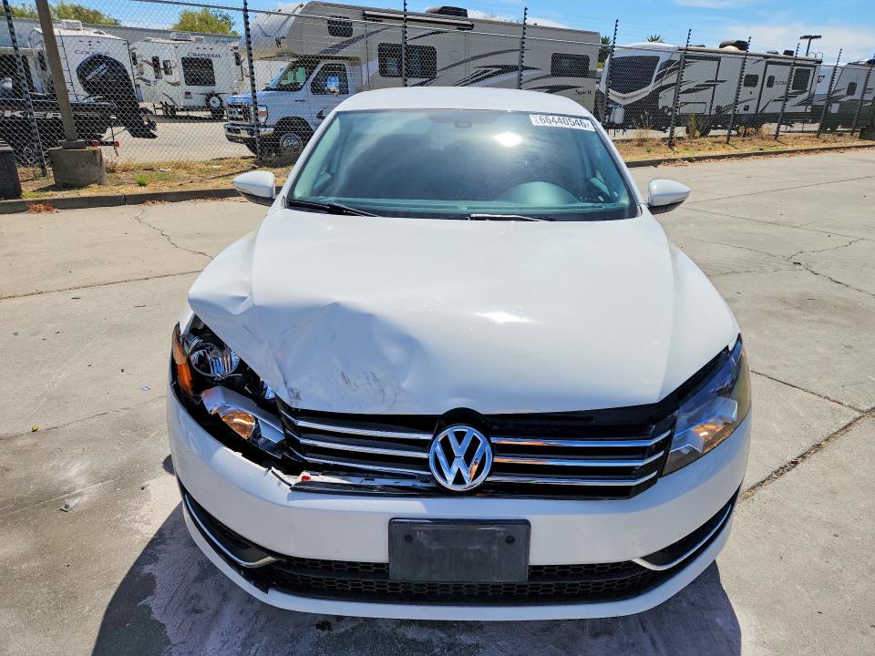 Photo 5 from auction – 2012 VOLKSWAGEN PASSAT with VIN 1VWBP7A32CC097322