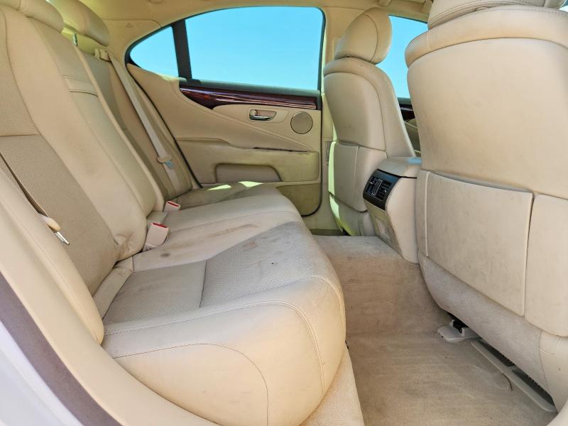 Zdjęcie 10 z aukcji – 2010 LEXUS LS z VIN JTHBL5EF8A5093475