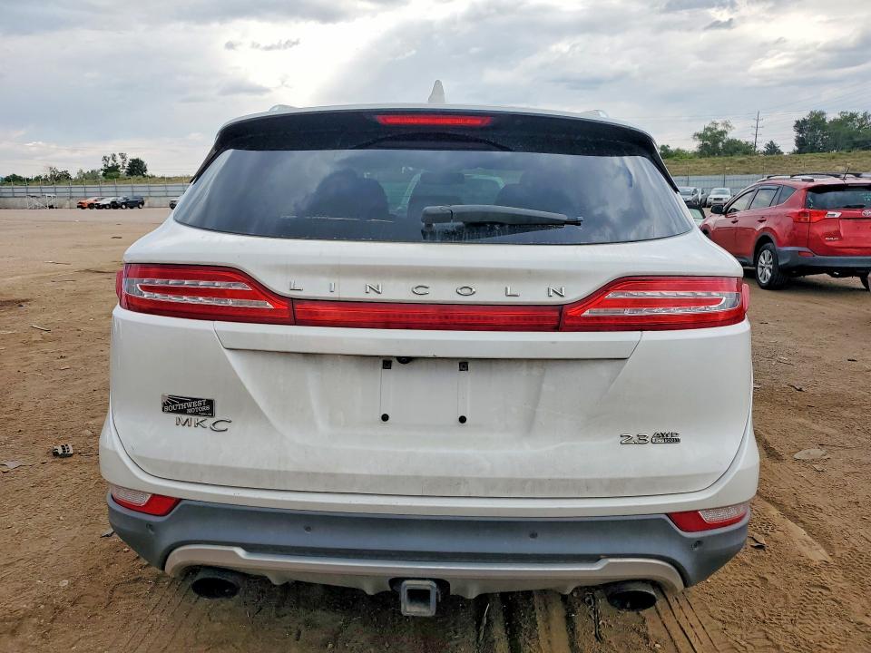 Photo 6 from auction – 2016 LINCOLN MKC with VIN 5LMTJ2DH4GUJ24547