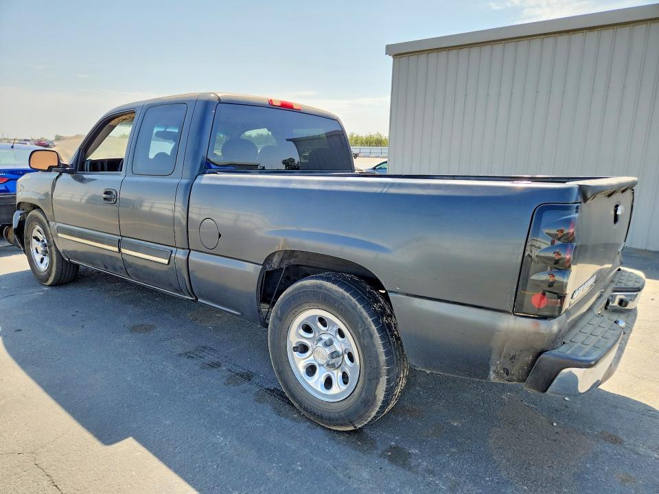 Photo 2 from auction – 2005 CHEVROLET SILVERADO with VIN 1GCEC19V25Z171420