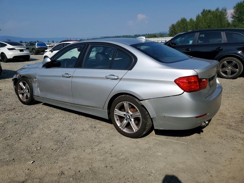 Photo 2 from auction – 2013 BMW 328 with VIN WBA3B5C50DF598893