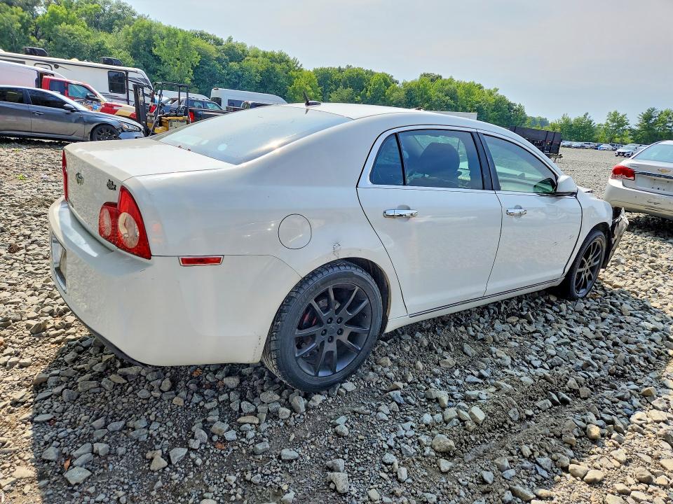Photo 3 from auction – 2011 CHEVROLET MALIBU with VIN 1G1ZE5E14BF321975