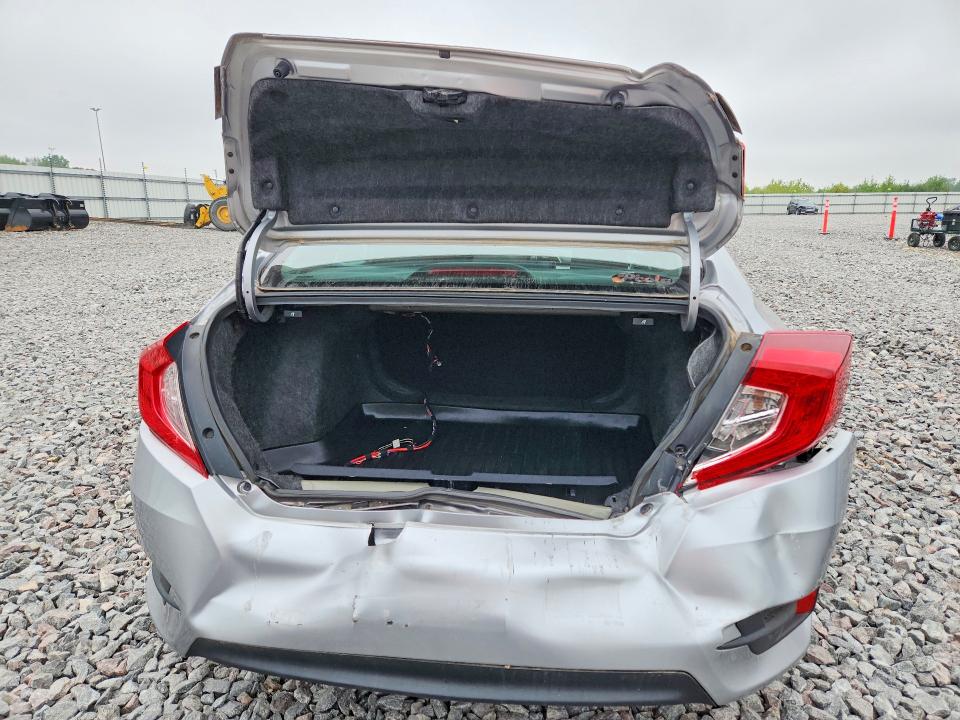 Photo 6 from auction – 2018 HONDA CIVIC with VIN 19XFC2F73JE009396