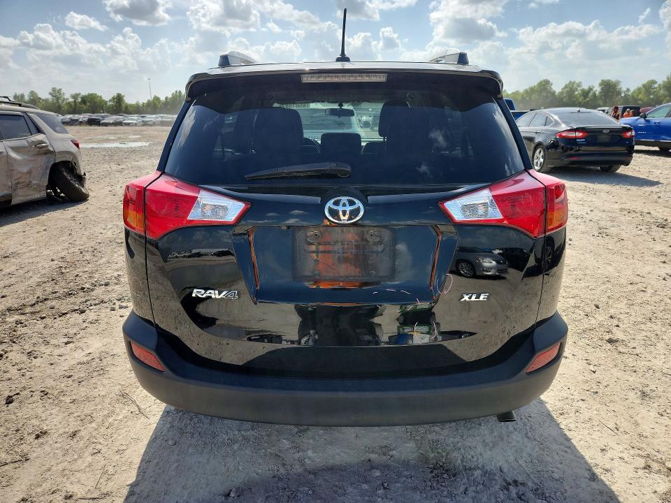 Photo 6 from auction – 2015 TOYOTA RAV4 with VIN 2T3WFREV1FW153170