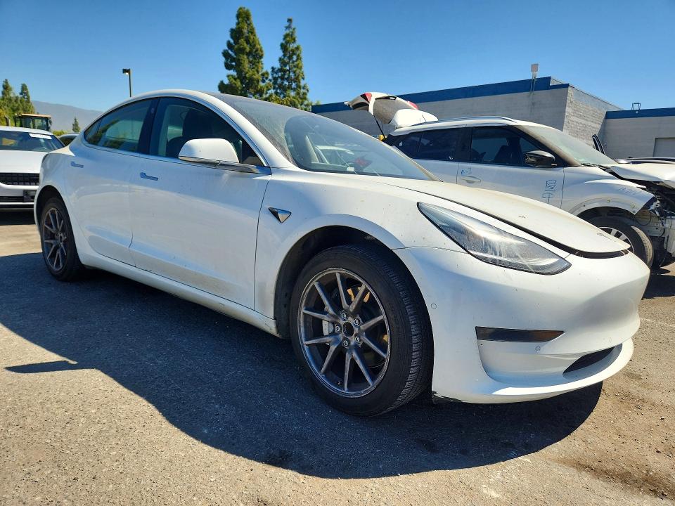 Photo 4 from auction – 2020 TESLA MODEL 3 with VIN 5YJ3E1EA9LF504719