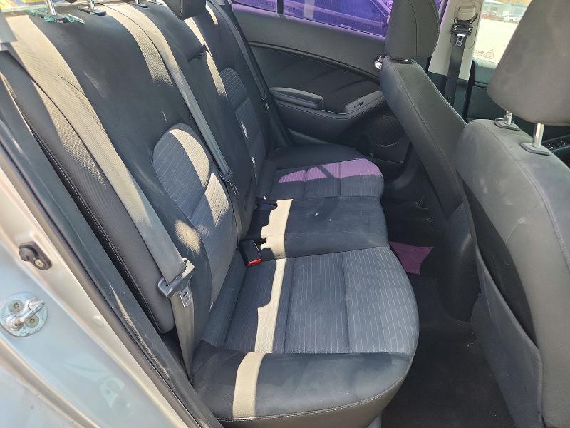 Foto 10 de la subasta – 2015 KIA FORTE con VIN KNAFX4A65F5257714