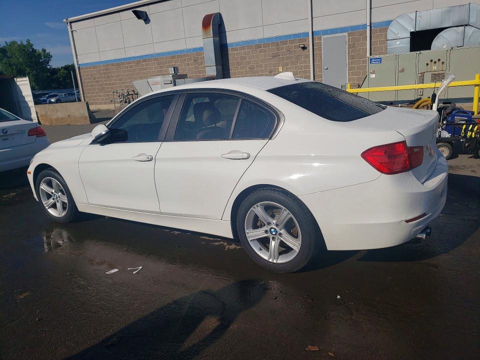 Photo 2 from auction – 2013 BMW 328 with VIN WBA3A5C57DF356752