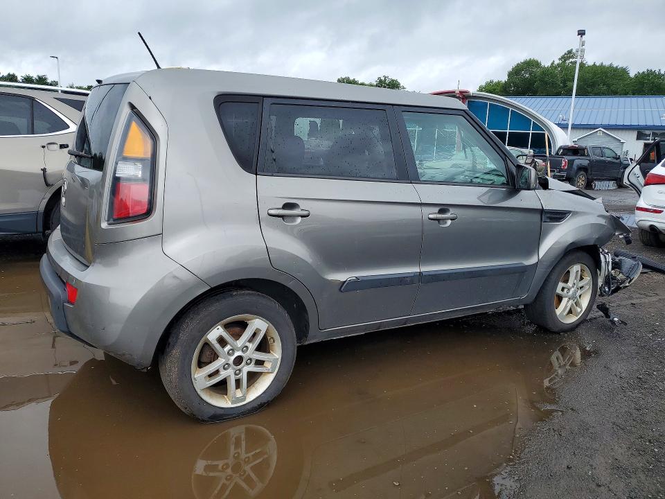 Photo 3 from auction – 2011 KIA SOUL with VIN KNDJT2A22B7329378