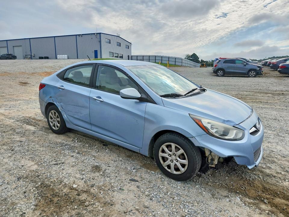 Photo 4 from auction – 2013 HYUNDAI ACCENT with VIN KMHCT4AE4DU446426