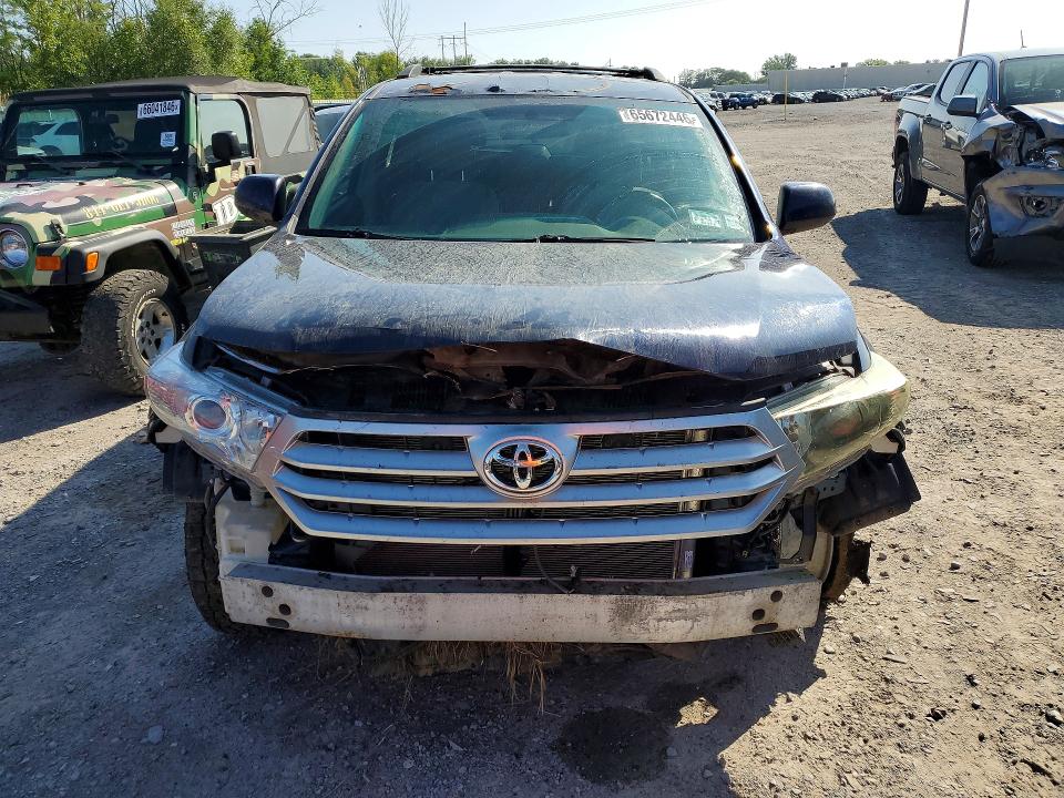 Photo 5 from auction – 2013 TOYOTA HIGHLANDER with VIN 5TDBK3EH0DS198147