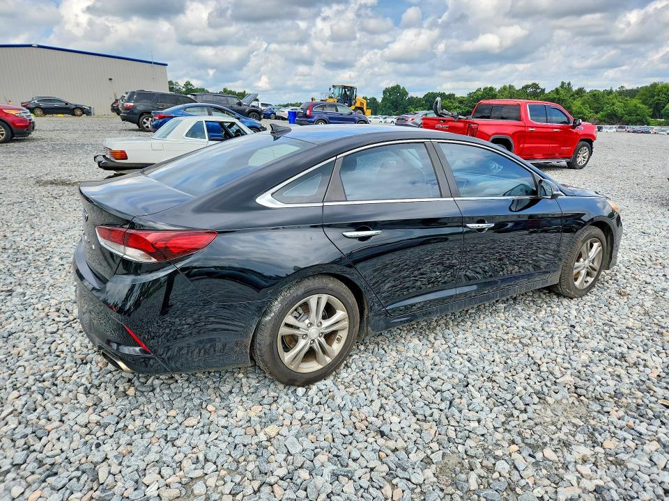 Photo 3 from auction – 2018 HYUNDAI SONATA with VIN 5NPE34AF8JH649864