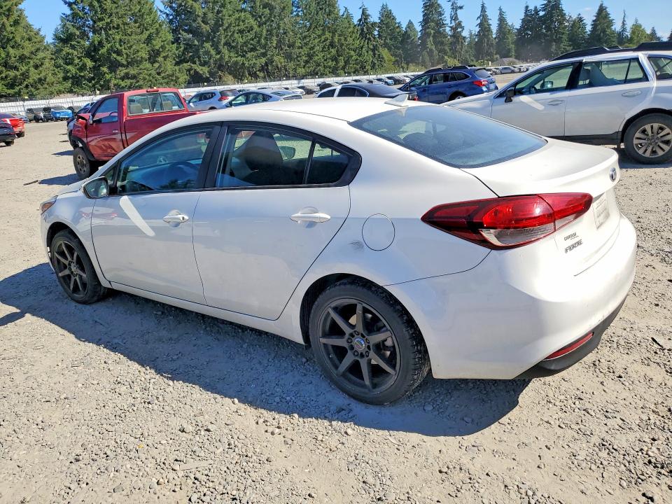 Photo 2 from auction – 2018 KIA FORTE with VIN 3KPFK4A72JE281413