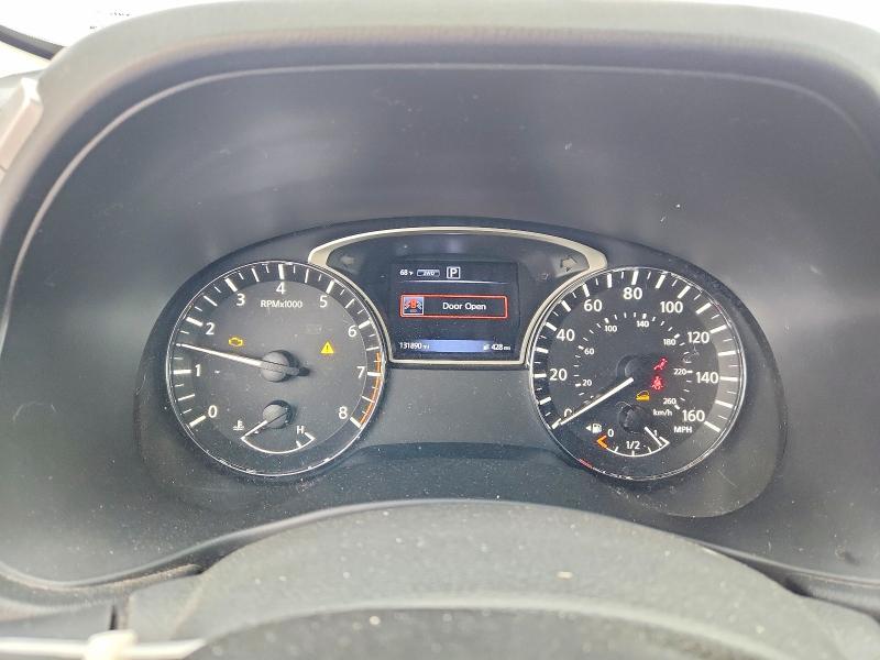 Photo 9 from auction – 2017 NISSAN PATHFINDER with VIN 5N1DR2MM4HC686775