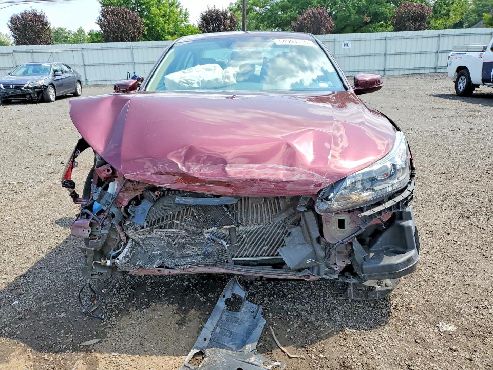Photo 5 from auction – 2015 HONDA ACCORD with VIN 1HGCR3F85FA030570