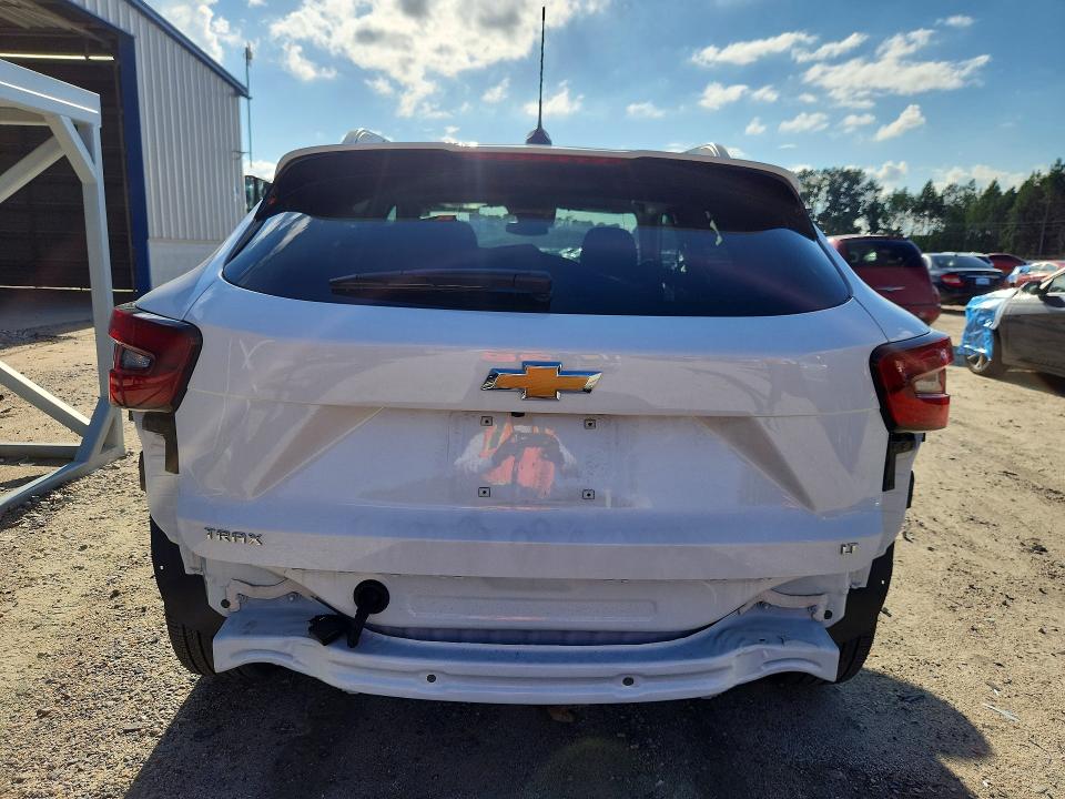 Photo 6 from auction – 2026 CHEVROLET TRAX with VIN KL77LHEP5TC061399
