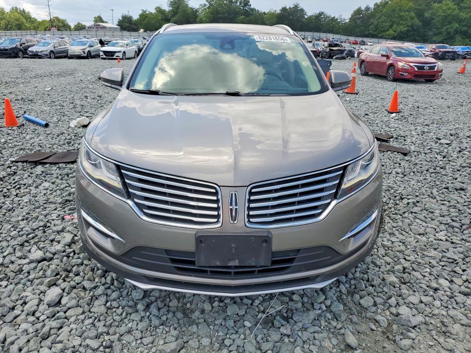 Photo 5 from auction – 2017 LINCOLN MKC with VIN 5LMCJ3D96HUL46586