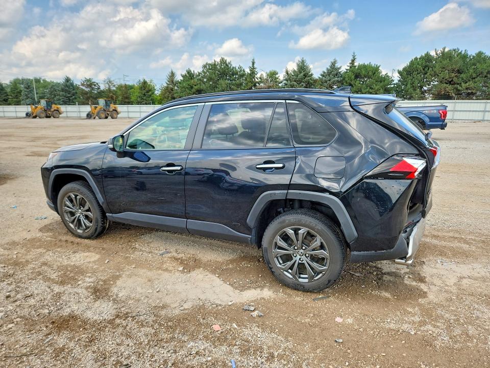 Photo 2 from auction – 2022 TOYOTA RAV4 with VIN JTMD6RFV0ND059296