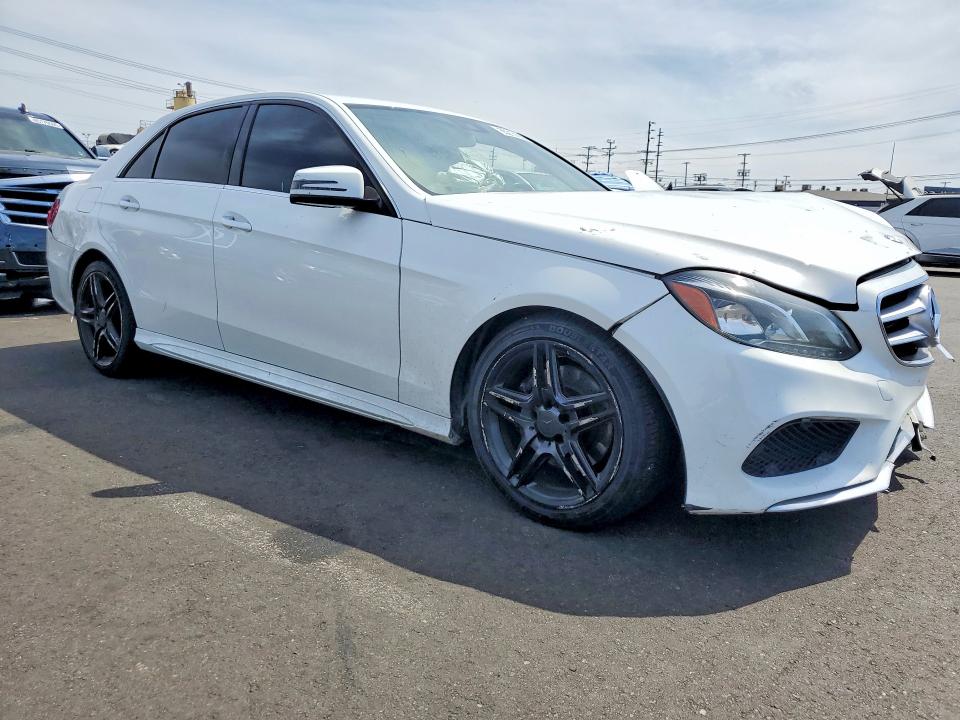 Photo 4 from auction – 2014 MERCEDES-BENZ E with VIN WDDHF5KB8EA924979