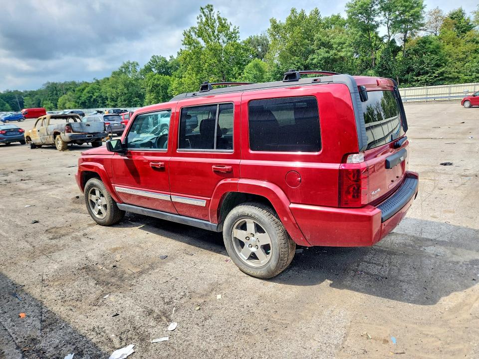 Photo 2 from auction – 2010 JEEP COMMANDER with VIN 1J4RG4GK2AC131569