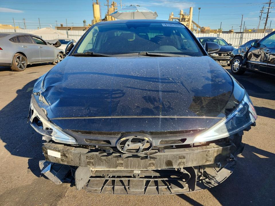 Photo 5 from auction – 2020 HYUNDAI ELANTRA with VIN 5NPD84LF5LH525970