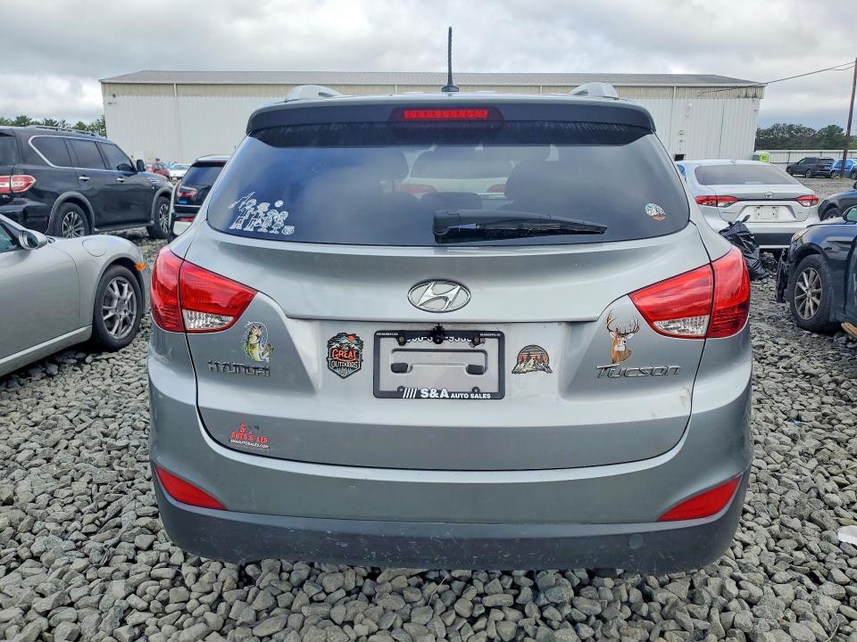 Photo 6 from auction – 2011 HYUNDAI TUCSON with VIN KM8JU3ACXBU273201