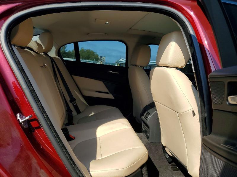 Photo 10 from auction – 2017 JAGUAR XE with VIN SAJAJ4BV8HA964211