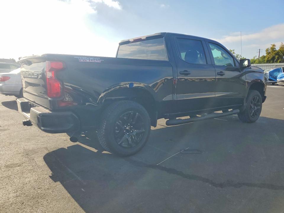 Photo 3 from auction – 2026 CHEVROLET SILVERADO with VIN 3GCPKCEK5TG259927