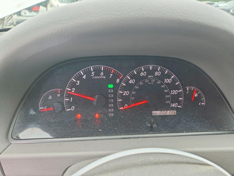 Photo 9 from auction – 2005 TOYOTA CAMRY with VIN 4T1BE30K05U970357