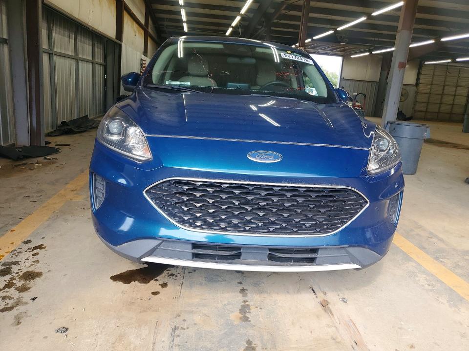 Photo 5 from auction – 2020 FORD ESCAPE with VIN 1FMCU0G65LUA93456