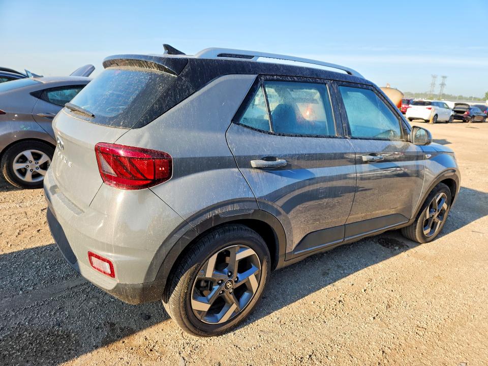 Photo 3 from auction – 2022 HYUNDAI VENUE with VIN KMHRC8A34NU132924
