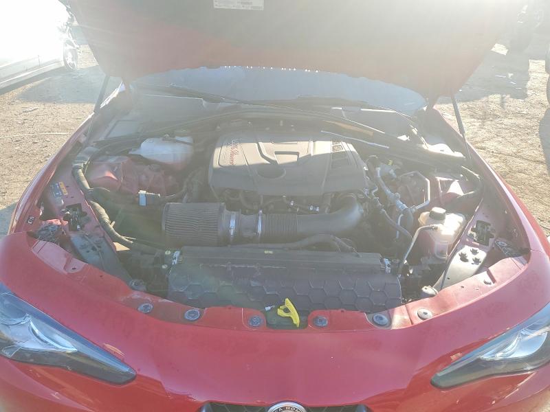 Photo 11 from auction – 2018 ALFA ROMEO GIULIA with VIN ZARFAEDN5J7588857