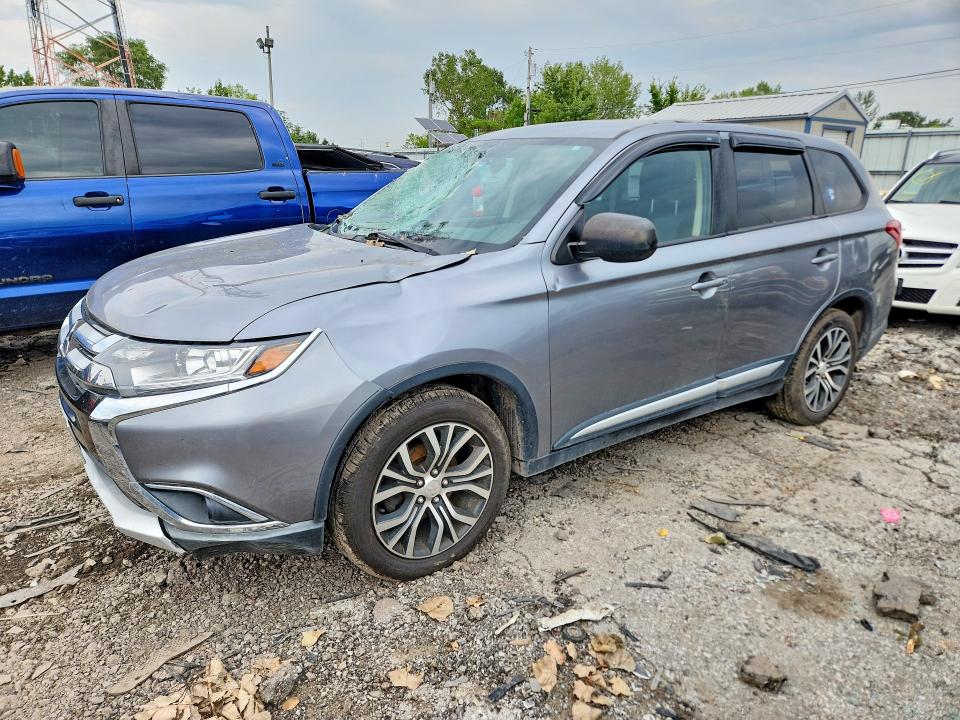 MITSUBISHI OUTLANDER 2018 with VIN JA4AD2A35JZ053166 - Photo from auction