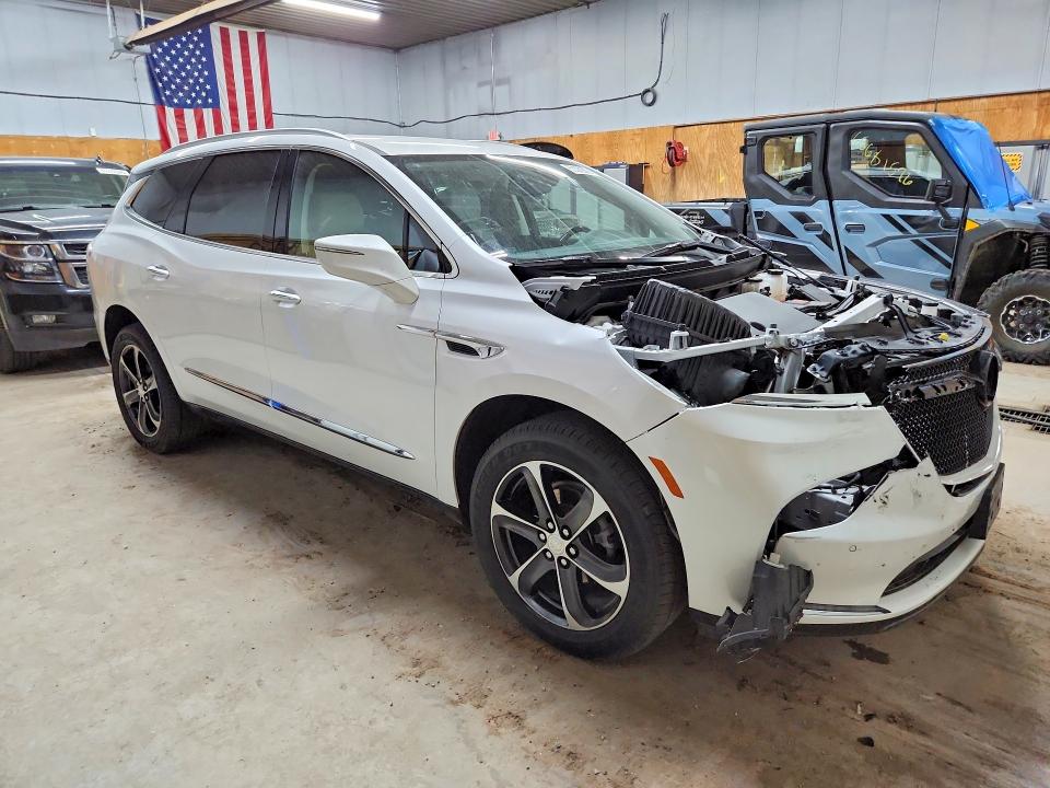 Photo 4 from auction – 2022 BUICK ENCLAVE with VIN 5GAEVAKW9NJ179236