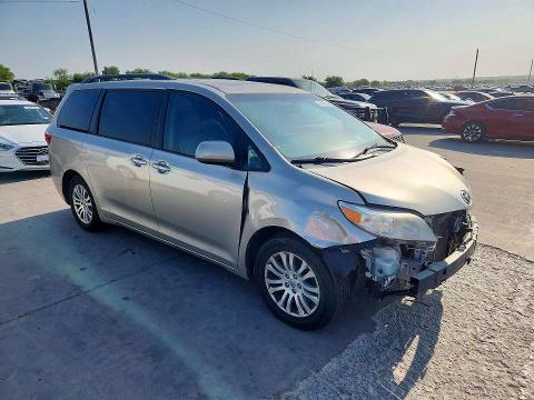 Photo 4 from auction – 2016 TOYOTA SIENNA with VIN 5TDYK3DC6GS702513