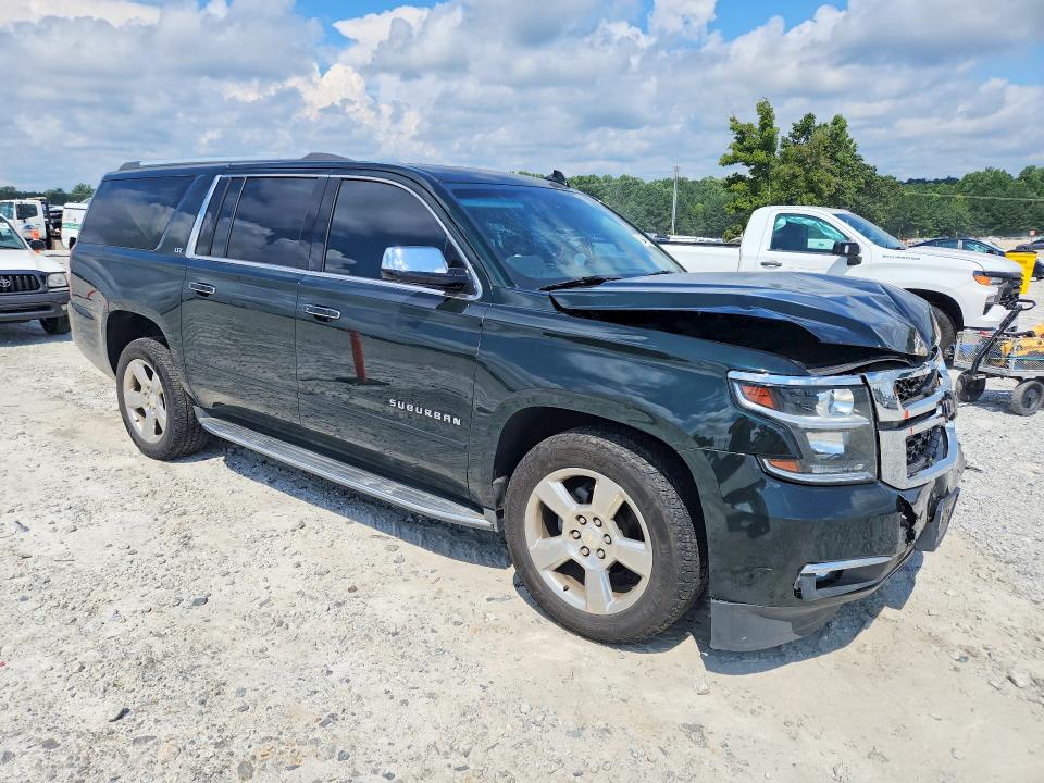 Photo 4 from auction – 2016 CHEVROLET SUBURBAN with VIN 1GNSCJKC4GR318407