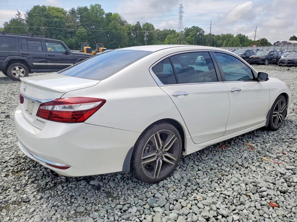 Photo 3 from auction – 2017 HONDA ACCORD with VIN 1HGCR2F58HA268531