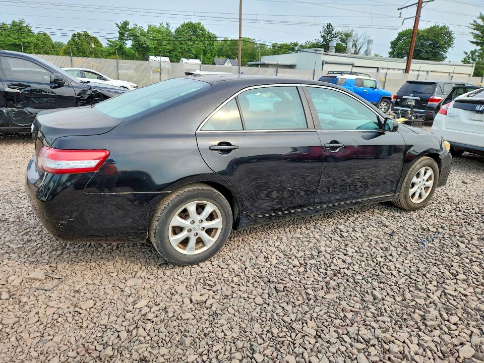 Photo 3 from auction – 2011 TOYOTA CAMRY with VIN 4T4BF3EK2BR106305