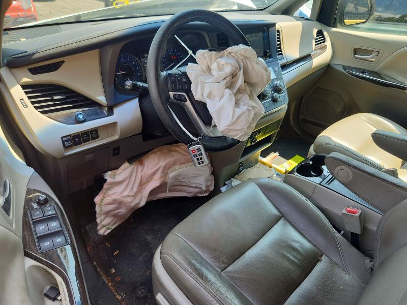 Photo 8 from auction – 2015 TOYOTA SIENNA with VIN 5TDDK3DC8FS116344