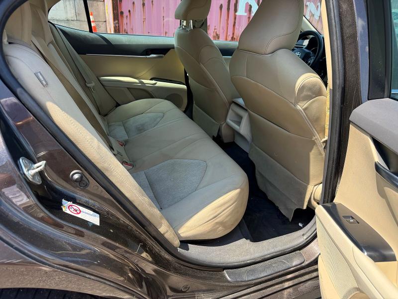 Photo 6 from auction – 2018 TOYOTA CAMRY with VIN 4T1B11HK9JU577102