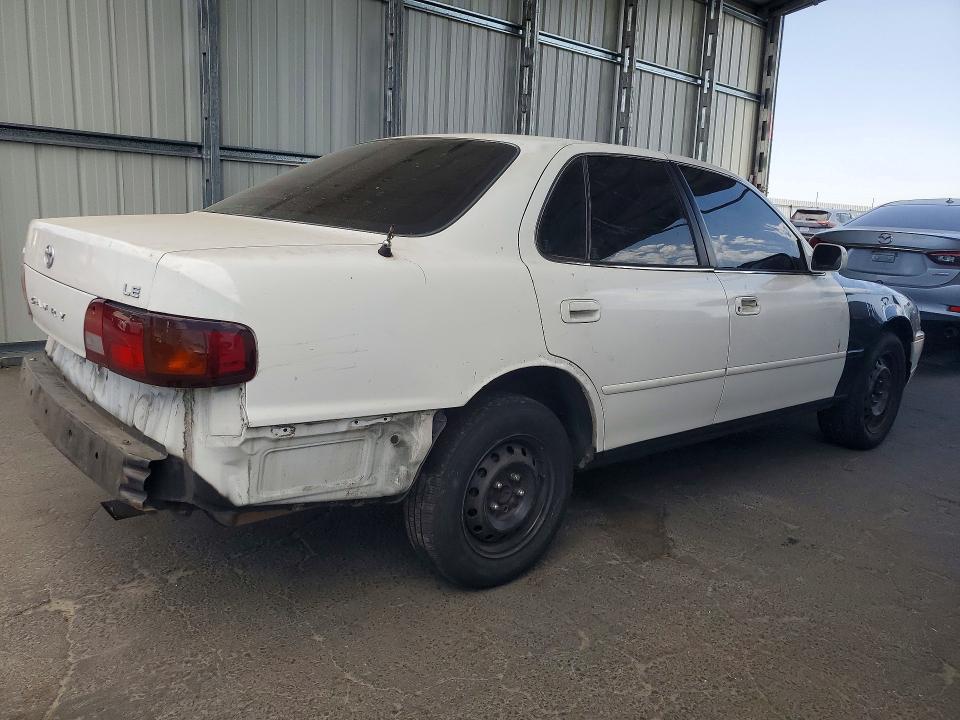 Photo 3 from auction – 1995 TOYOTA CAMRY with VIN 4T1SK12E8SU478725