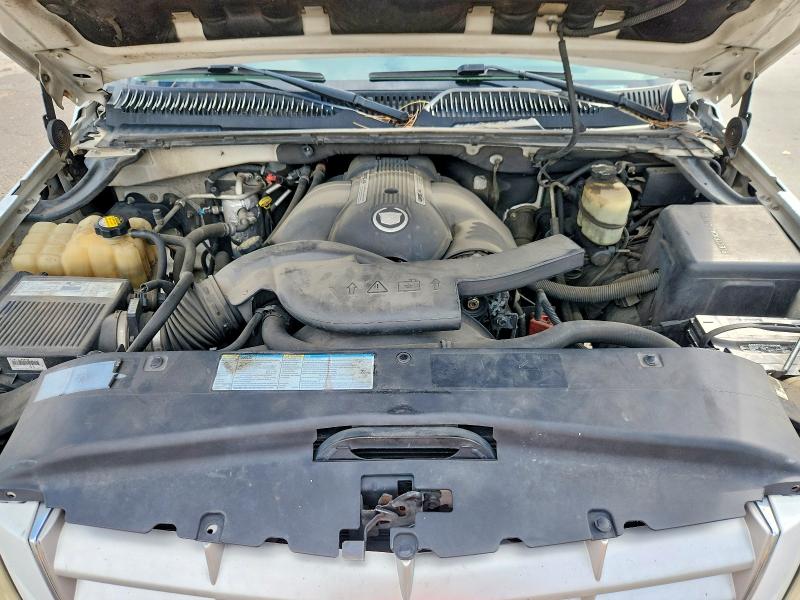 Photo 12 from auction – 2002 CADILLAC ESCALADE with VIN 1GYEK63N32R114352