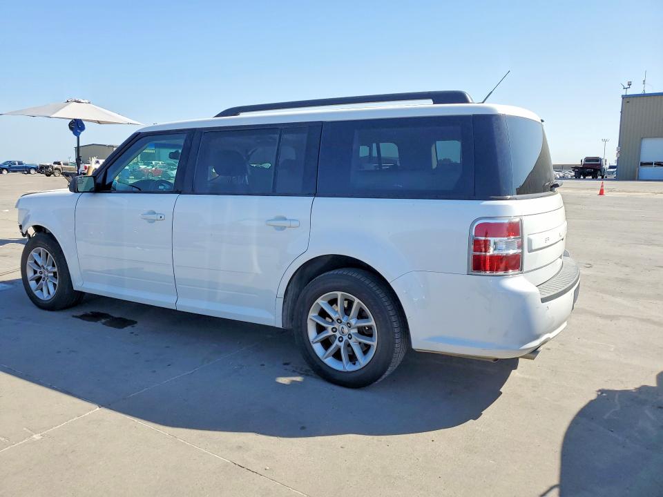 Photo 2 from auction – 2016 FORD FLEX with VIN 2FMGK5B85GBA18815