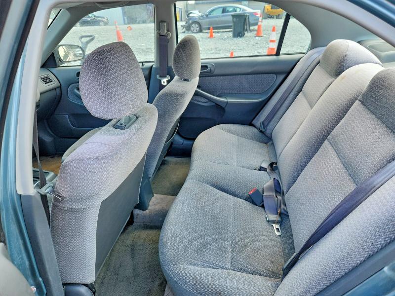 Photo 10 from auction – 2000 HONDA CIVIC with VIN 2HGEJ6678YH601370