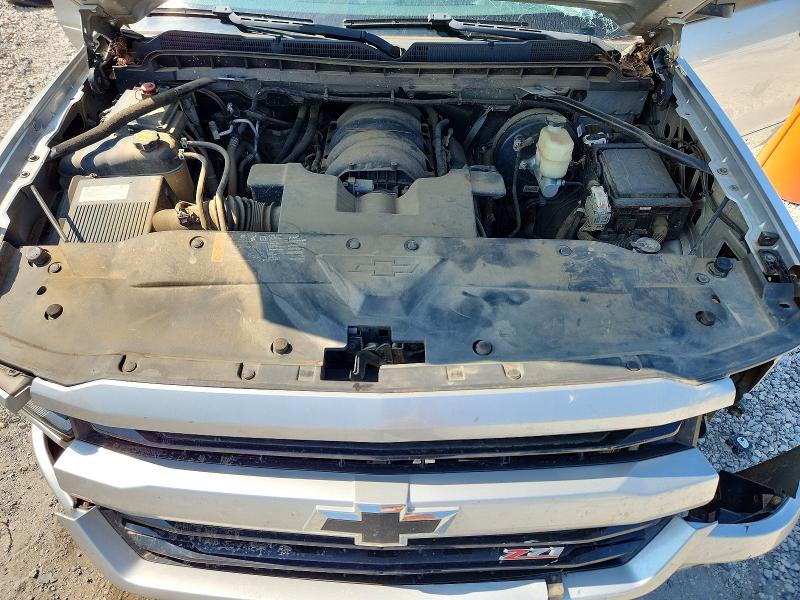 Photo 11 from auction – 2018 CHEVROLET SILVERADO with VIN 3GCUKREC8JG577861