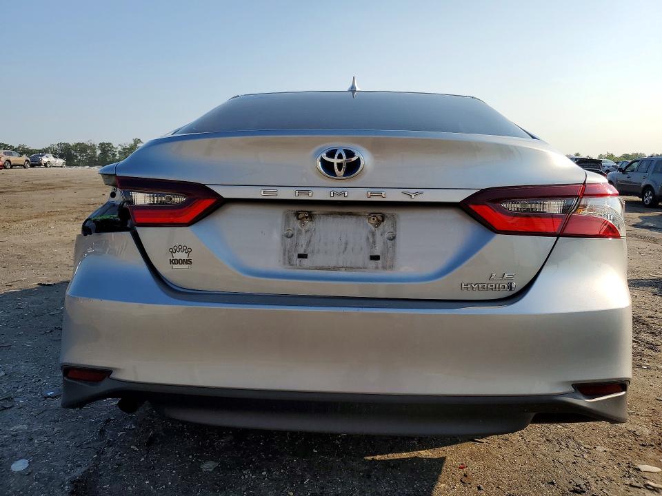Photo 6 from auction – 2022 TOYOTA CAMRY with VIN 4T1C31AK1NU039217