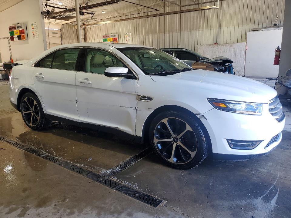 Photo 4 from auction – 2015 FORD TAURUS with VIN 1FAHP2H89FG174613