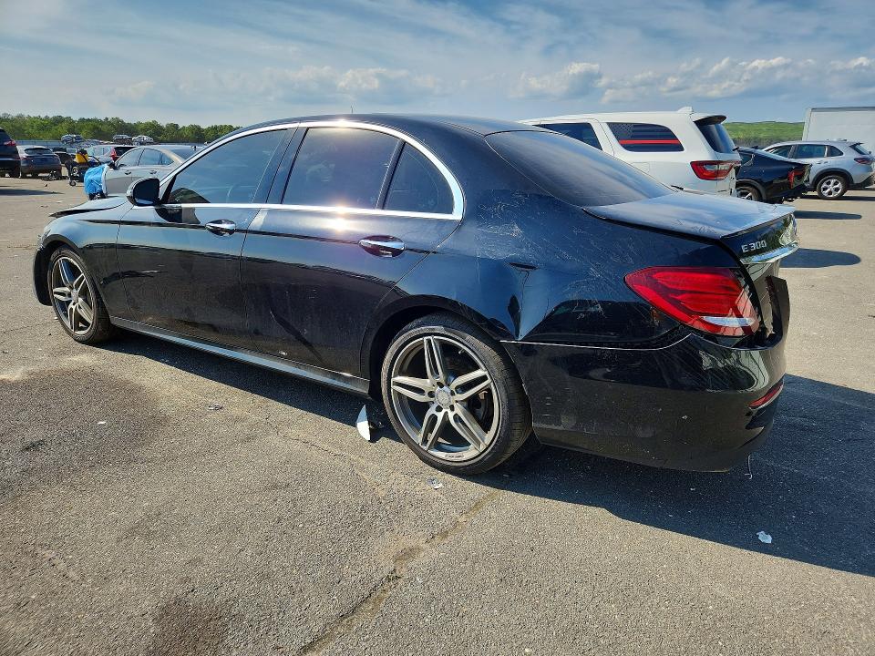 Photo 2 from auction – 2017 MERCEDES-BENZ E with VIN WDDZF4KB4HA041819