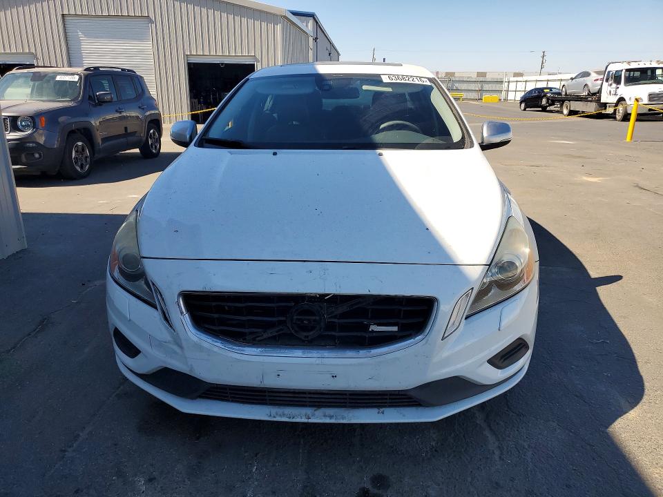 Photo 5 from auction – 2012 VOLVO S60 with VIN YV1902FH2C2084082